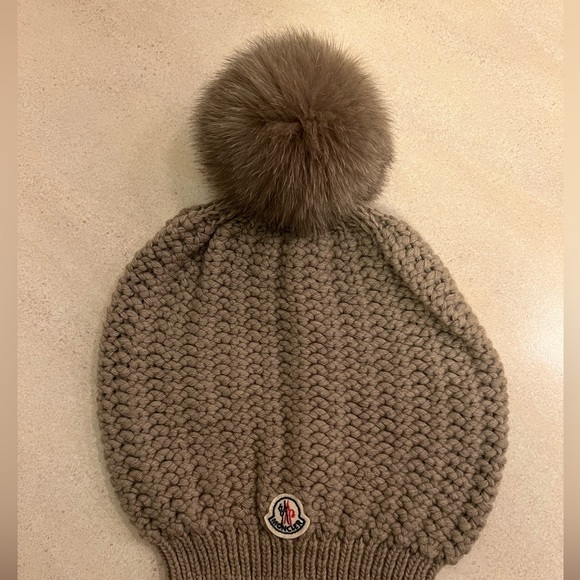 Moncler Beanie - Picture 1 of 2